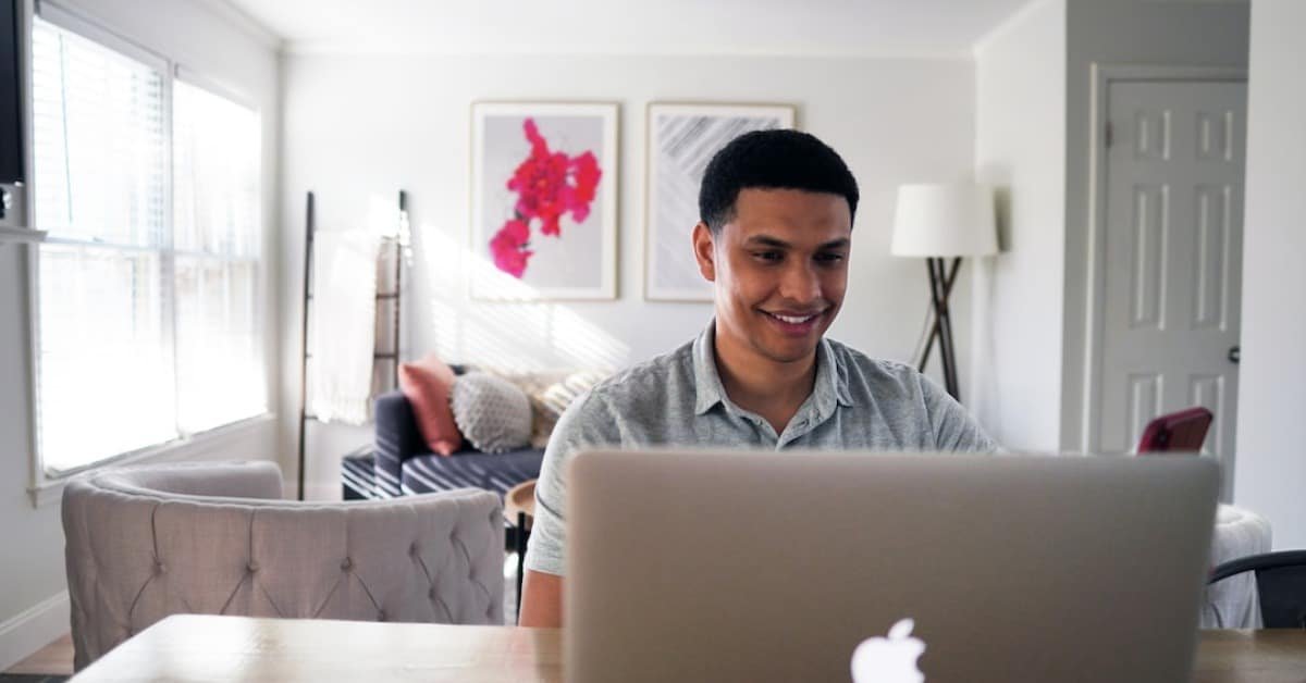The Ultimate Guide to Reseller Hosting: Make Money Easily and Fast